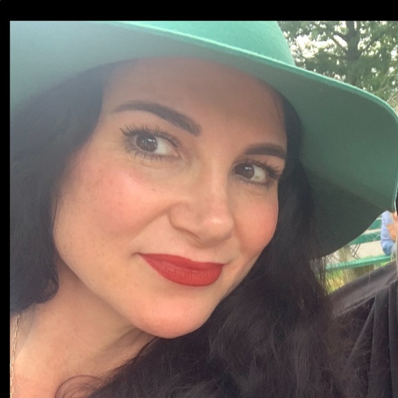 Meet your posher - Picture 1 of 1